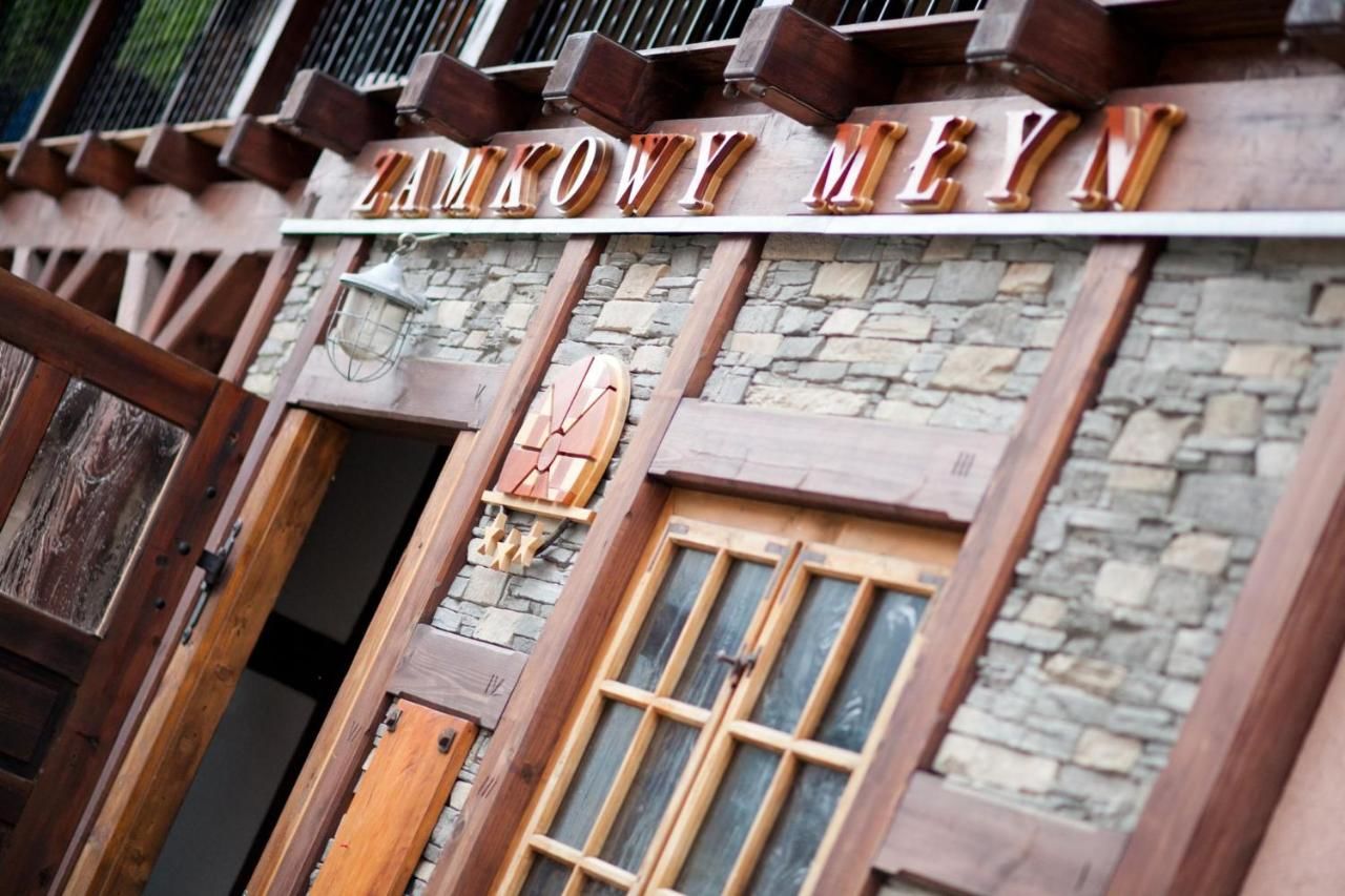 Отель Hotel Zamkowy Młyn Крапковице-7